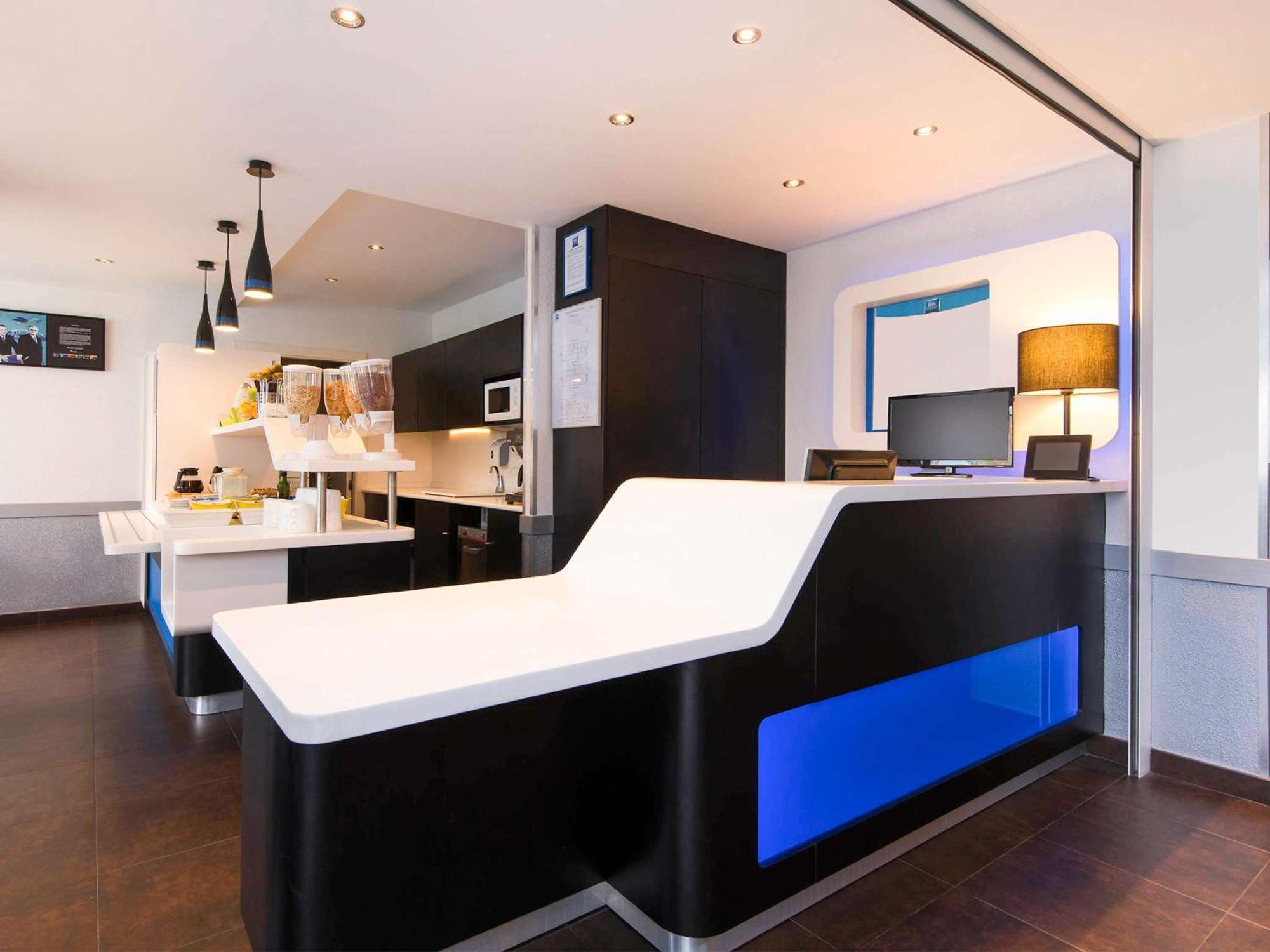 Ibis Budget Bilbao Аригориага Екстериор снимка
