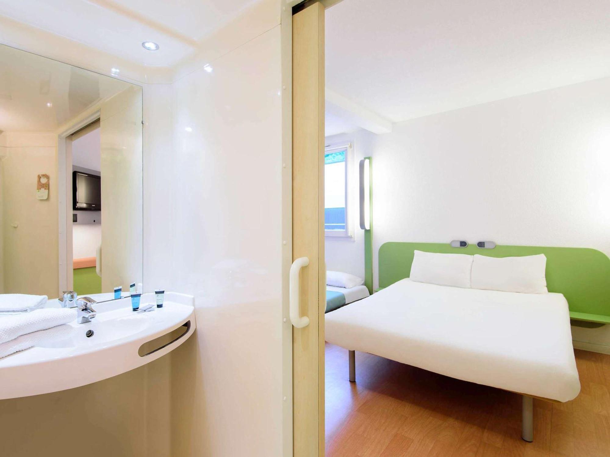 Ibis Budget Bilbao Аригориага Екстериор снимка