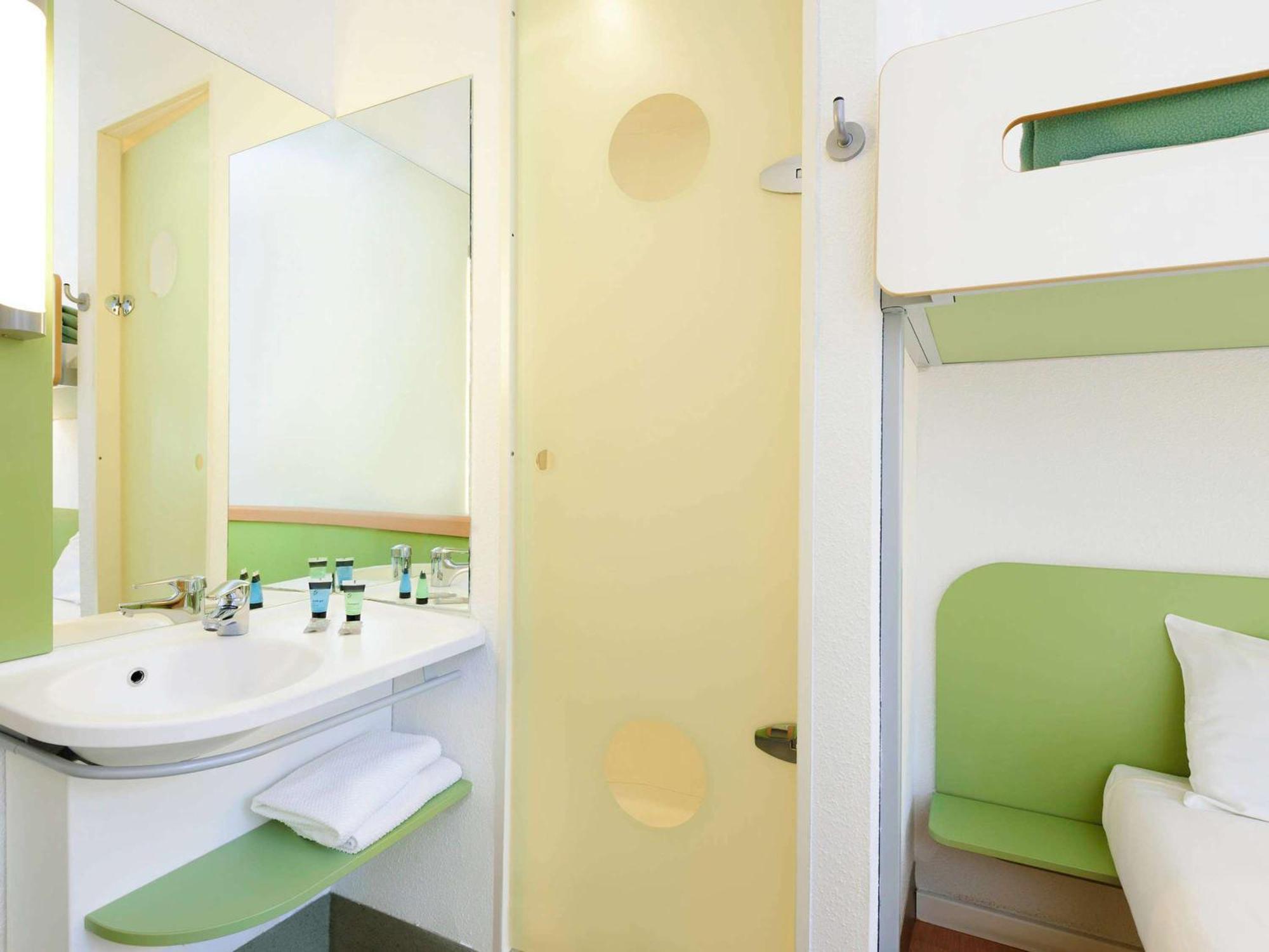 Ibis Budget Bilbao Аригориага Екстериор снимка