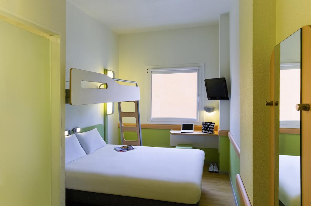 Ibis Budget Bilbao Аригориага Стая снимка
